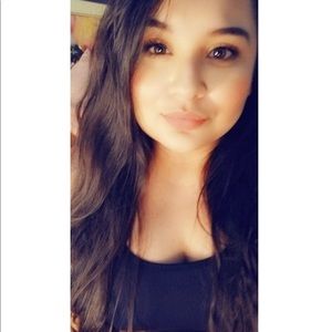 Meet your Posher, Vanessa